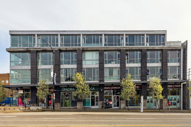 213 - 2511 Quebec Street