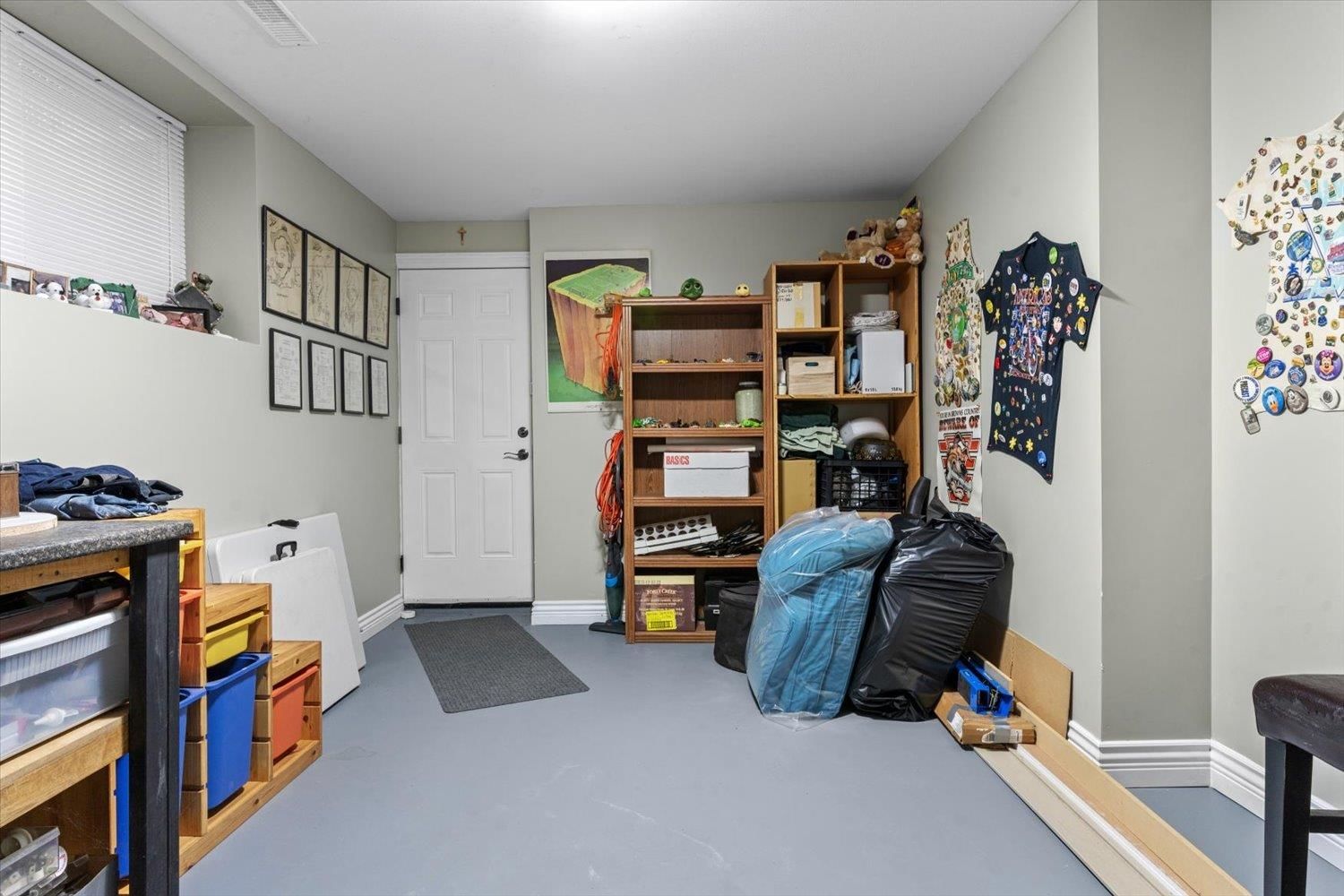 Listing Image 16