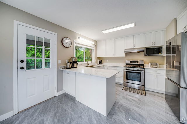 33251 Farrant Crescent