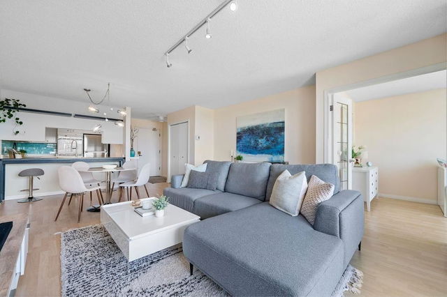 502 - 1065 Quayside Drive