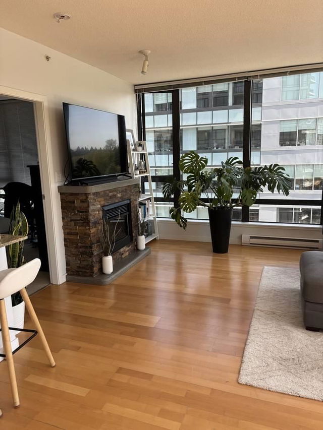 400 Capilano Road