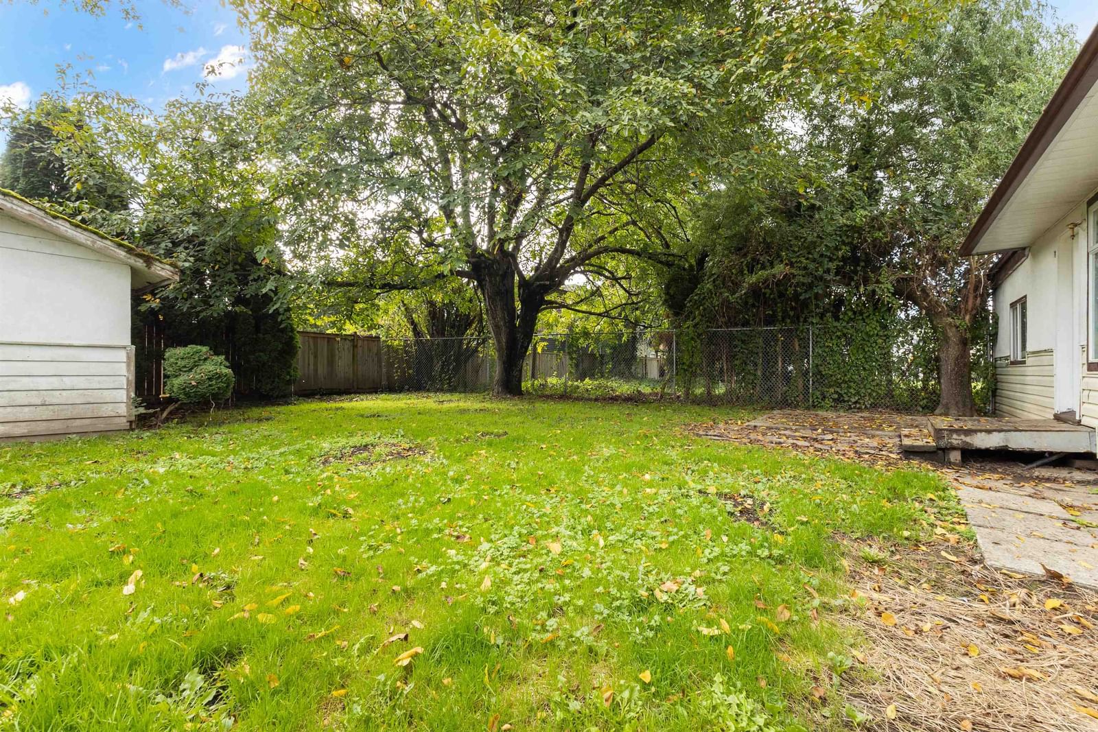Listing Image 25