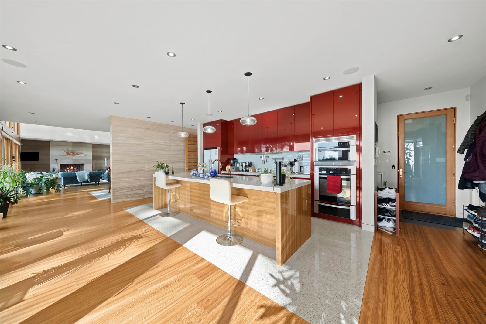 Listing Image 10