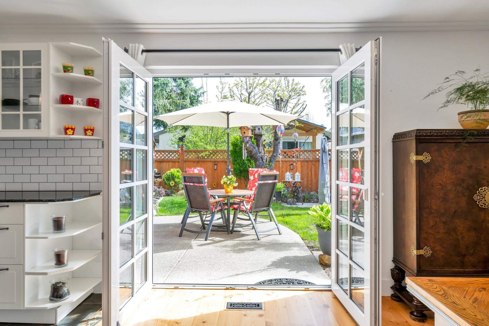 Listing Image 11