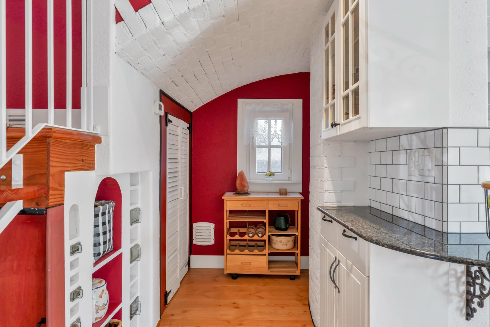 Listing Image 19