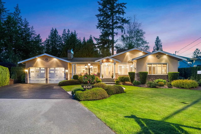 4547 Southridge Crescent
