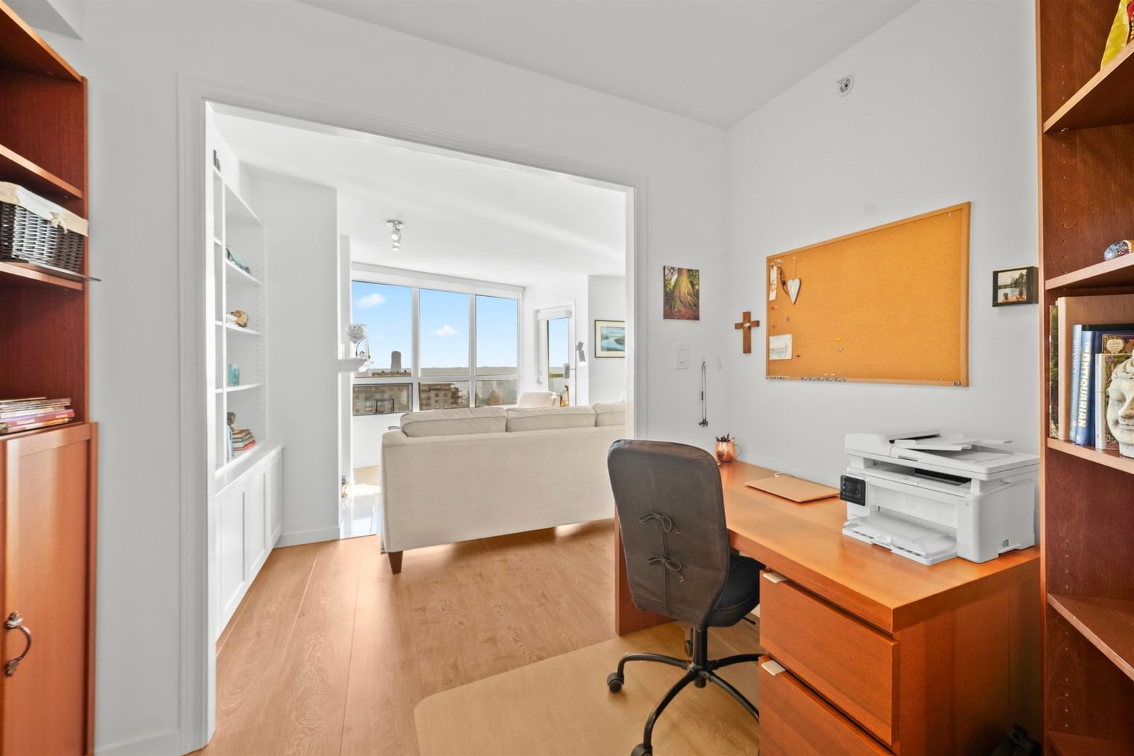Listing Image 14
