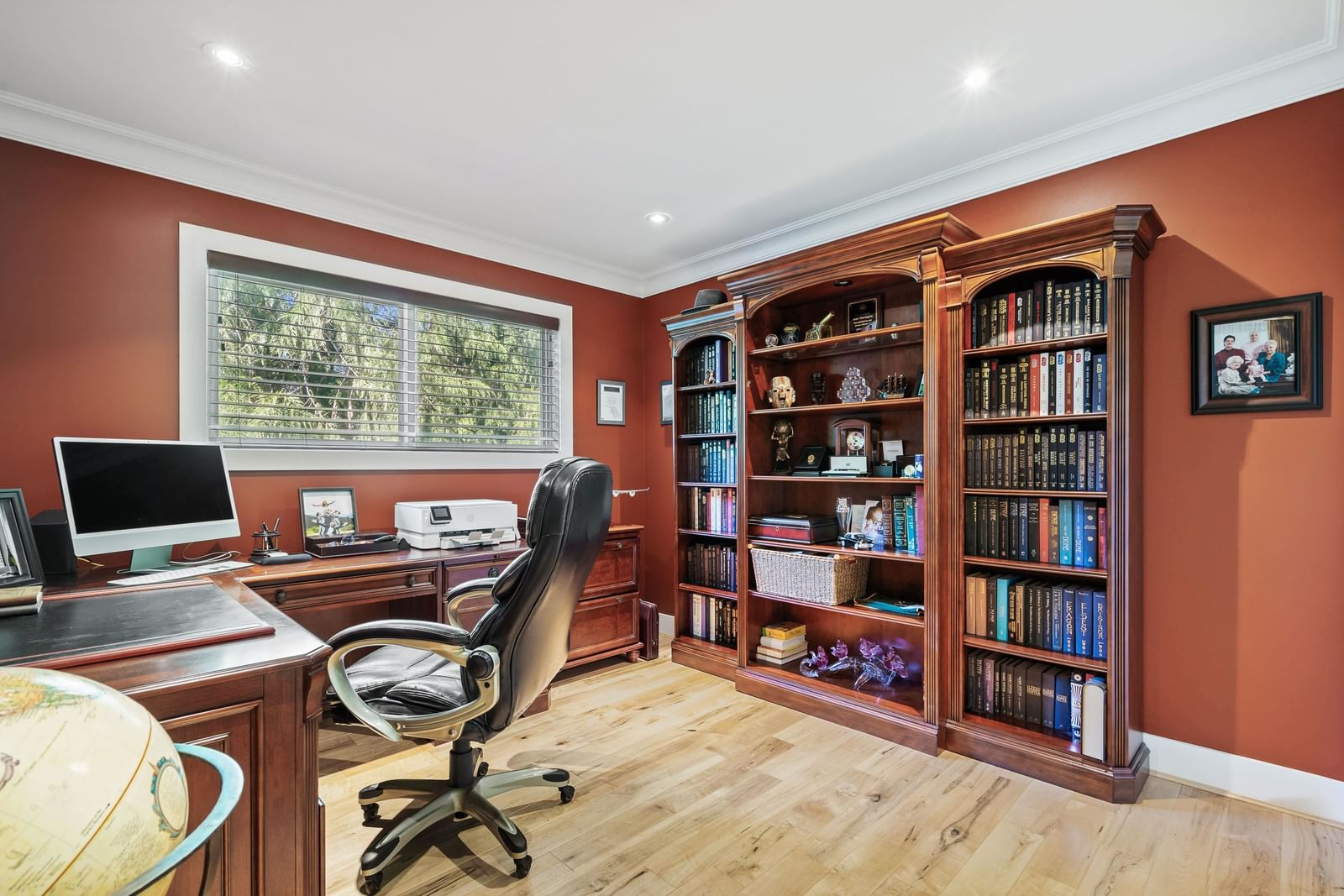 Listing Image 11