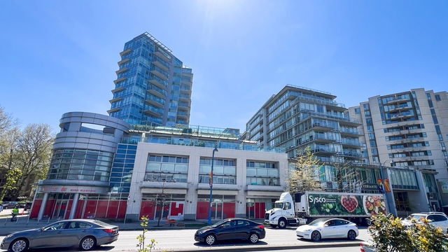 910 - 8280 Lansdowne Road