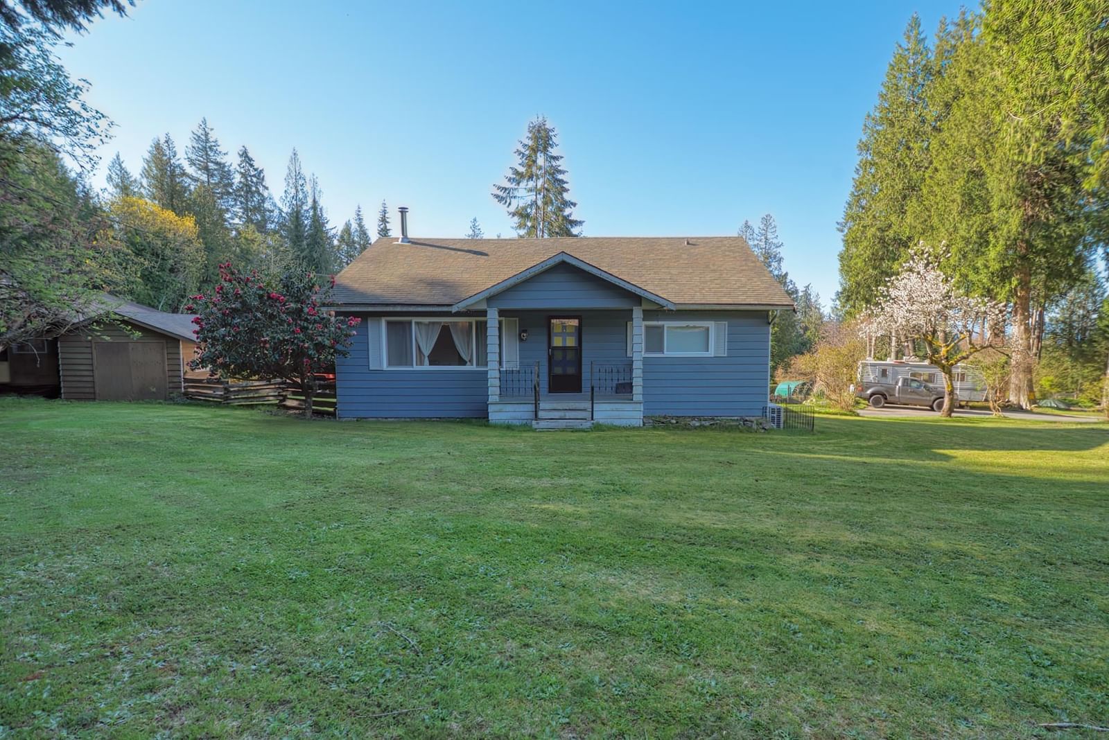 Listing Image 6