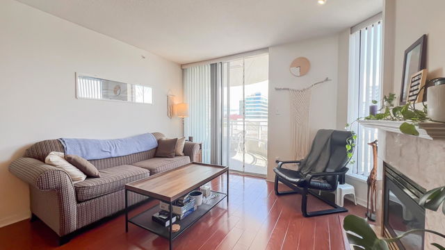 606 - 6080 Minoru Boulevard