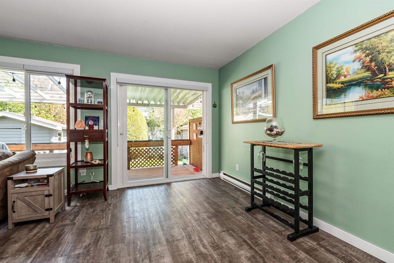 Listing Image 11
