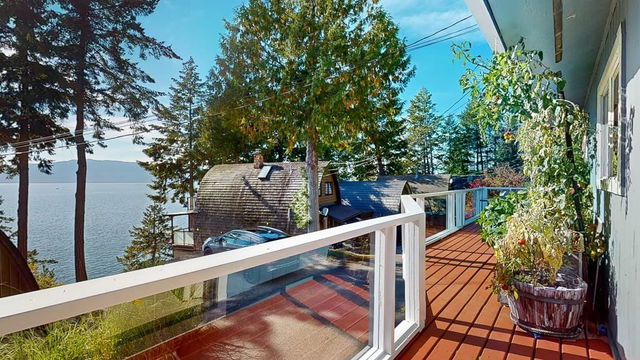 6 - 12139 Sunshine Coast Highway