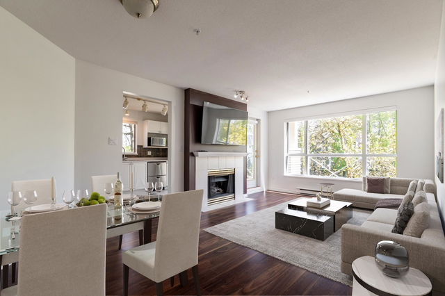 203 - 2559 Parkview Lane