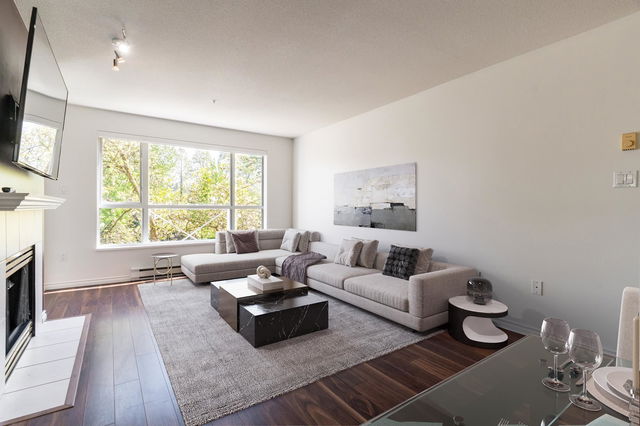 203 - 2559 Parkview Lane