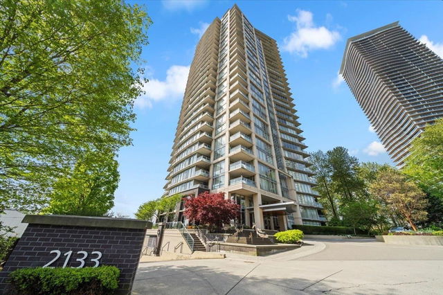 1602 - 2133 Douglas Road