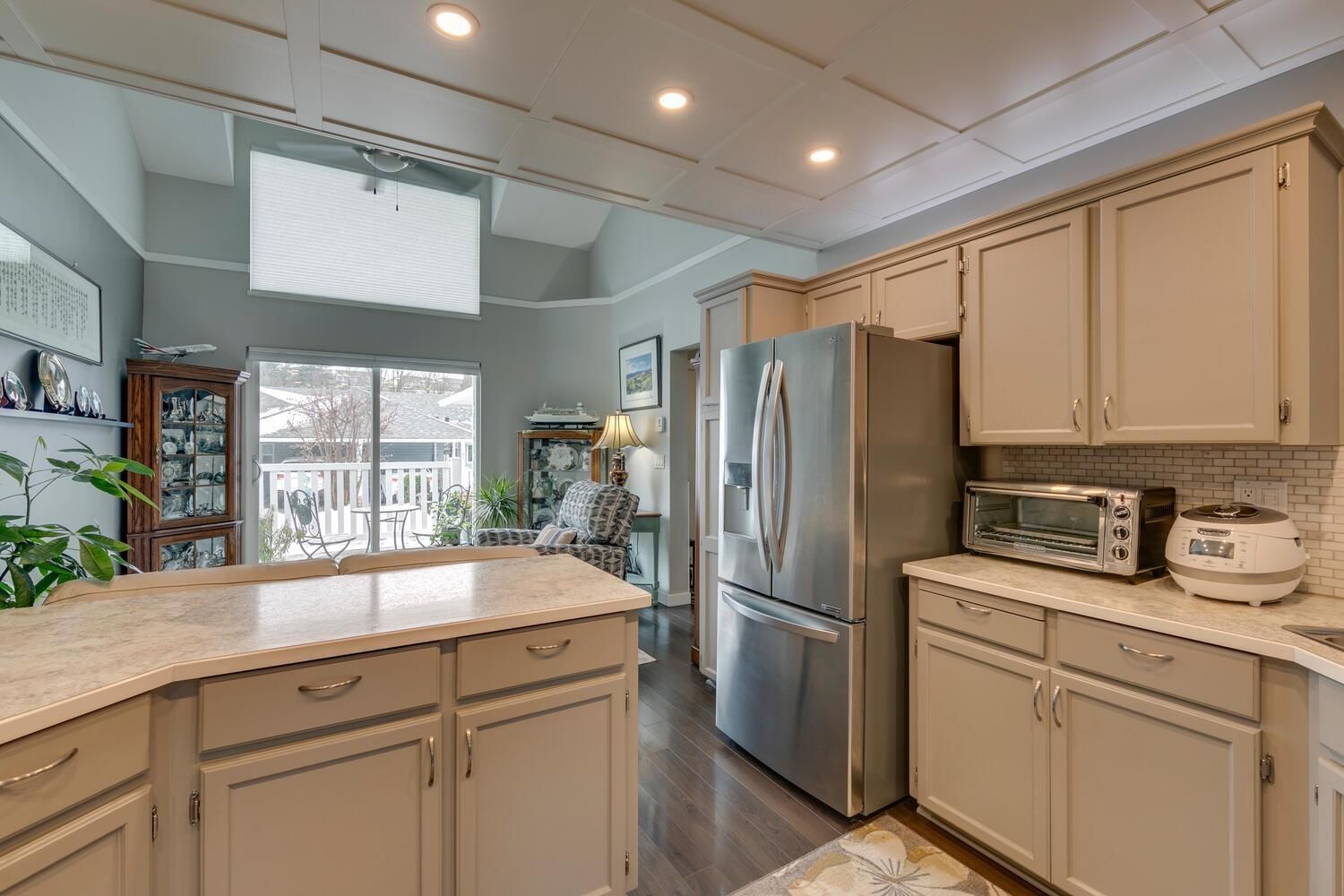 Listing Image 19