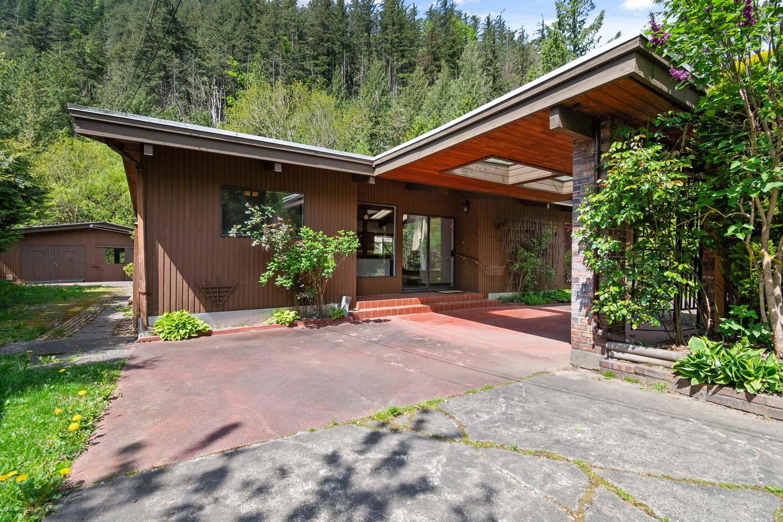 Image of home for listing MLS® R2996850