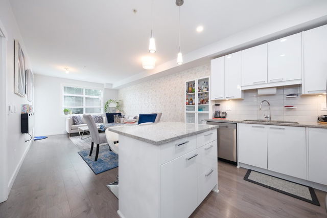 317 - 20696 Eastleigh Crescent