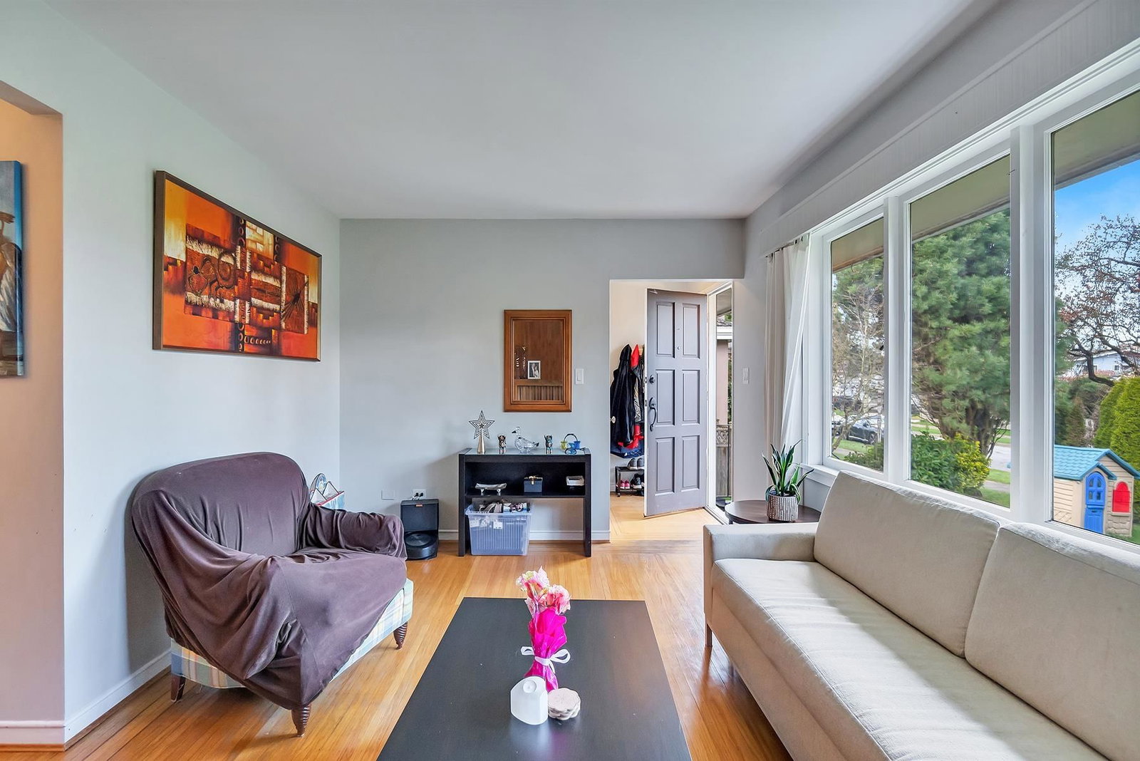 Listing Image 10