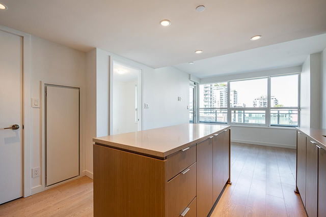 306 - 125 14th Street