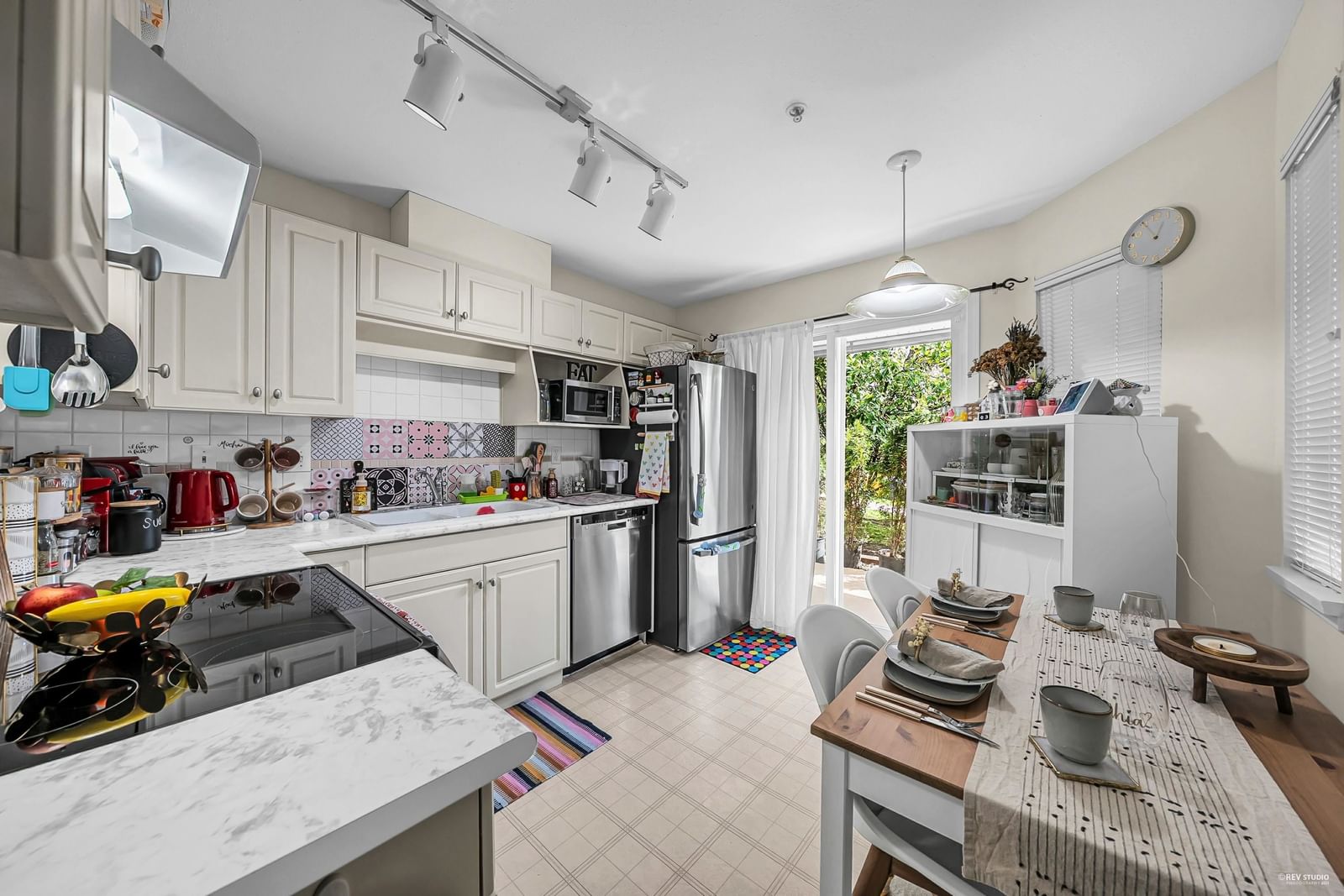Listing Image 12