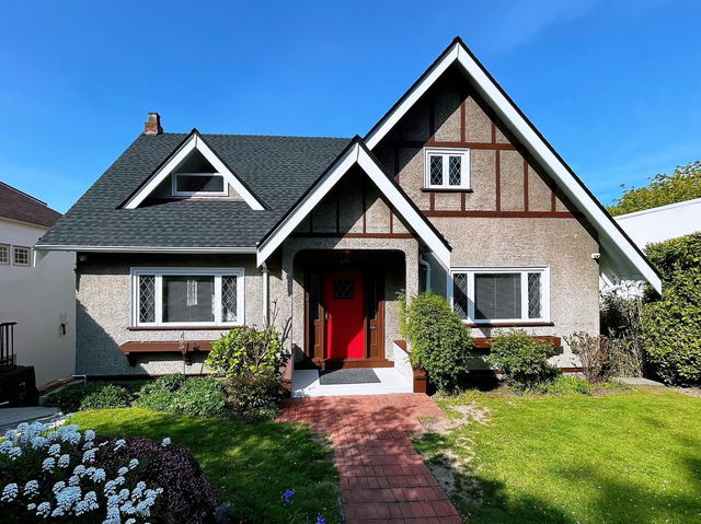4309 Locarno Crescent
