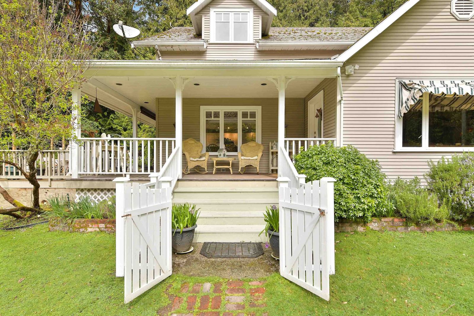 Listing Image 1