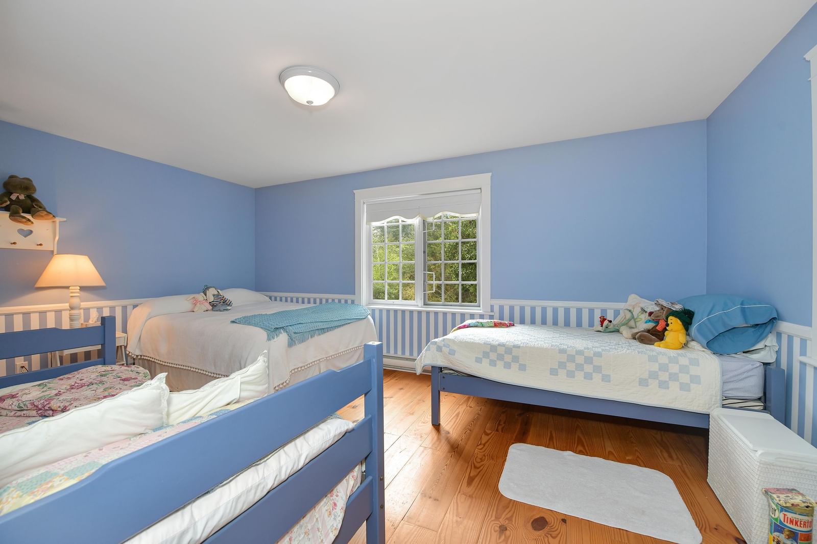 Listing Image 11