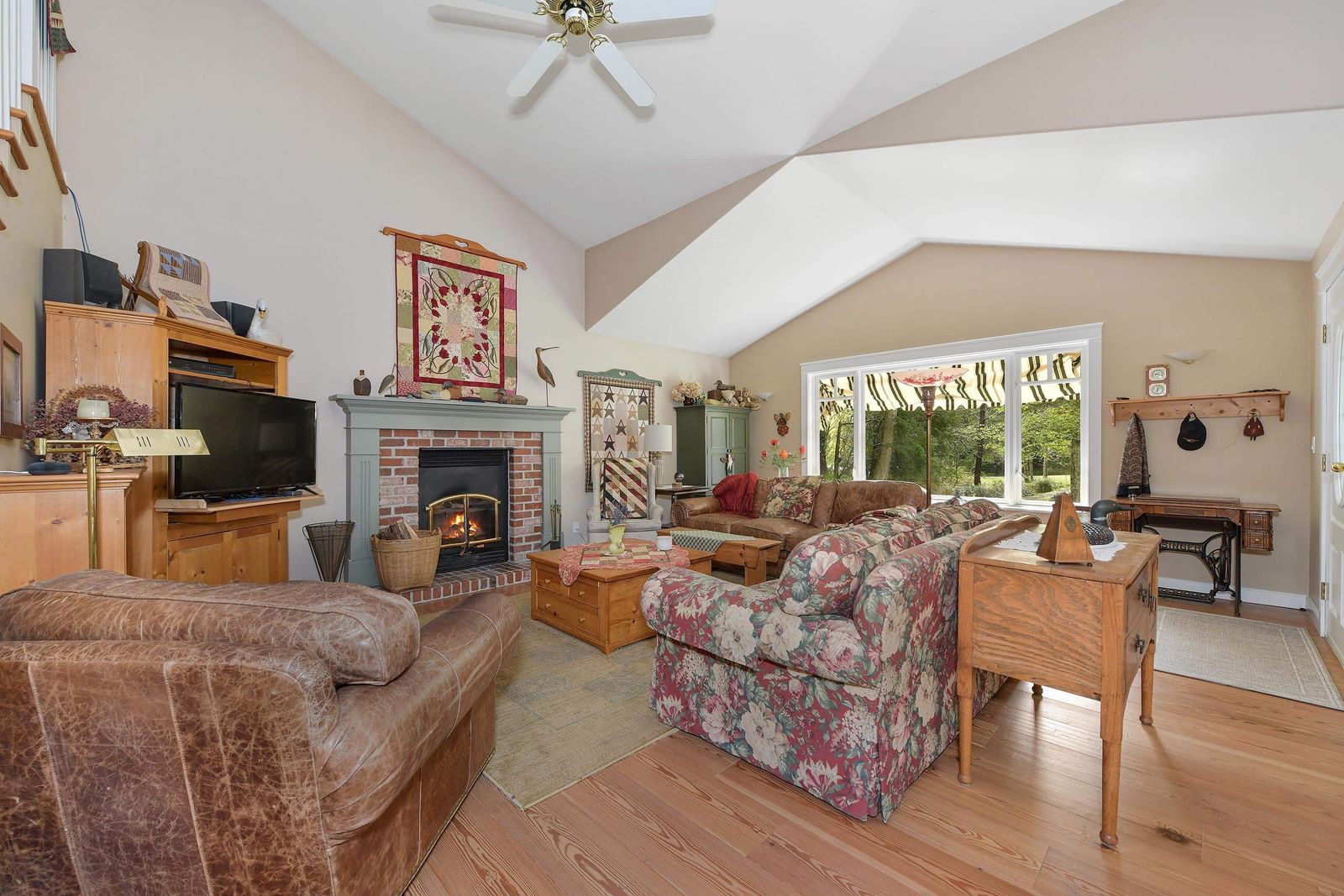 Listing Image 15