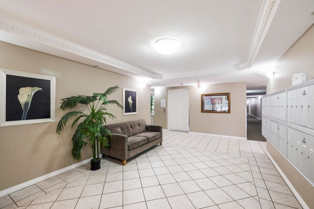 402 - 22255 122 Avenue