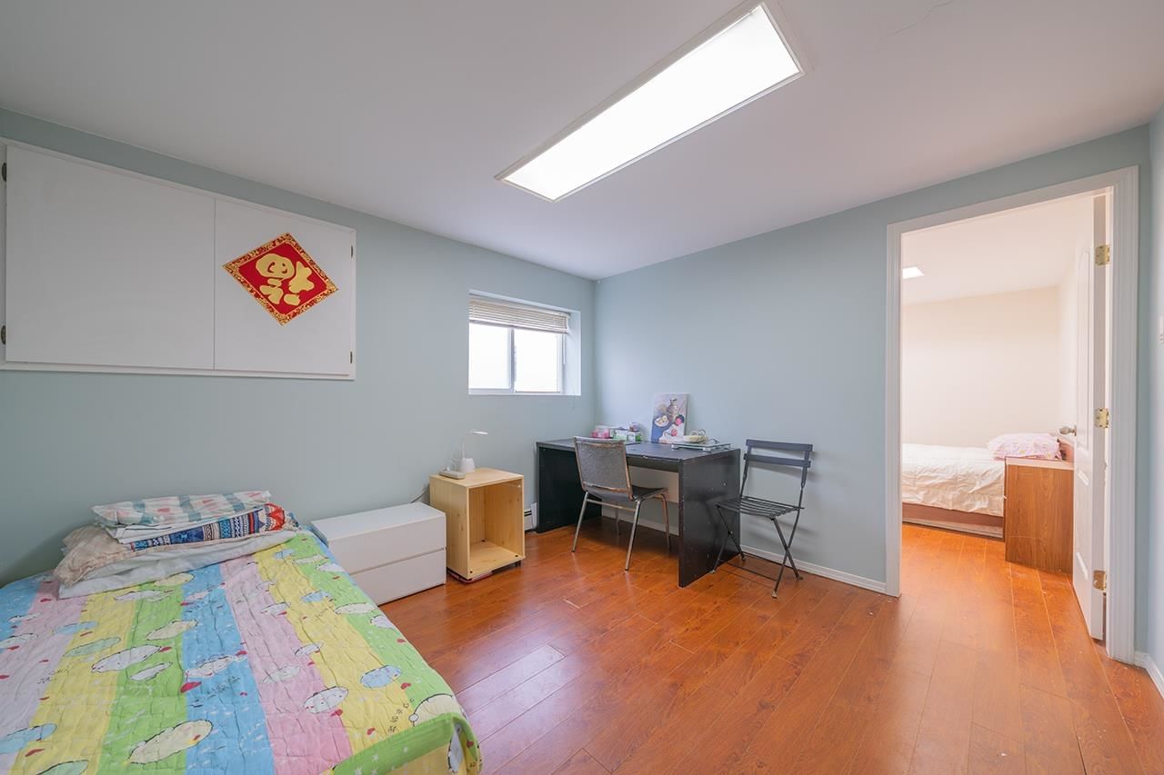 Listing Image 14