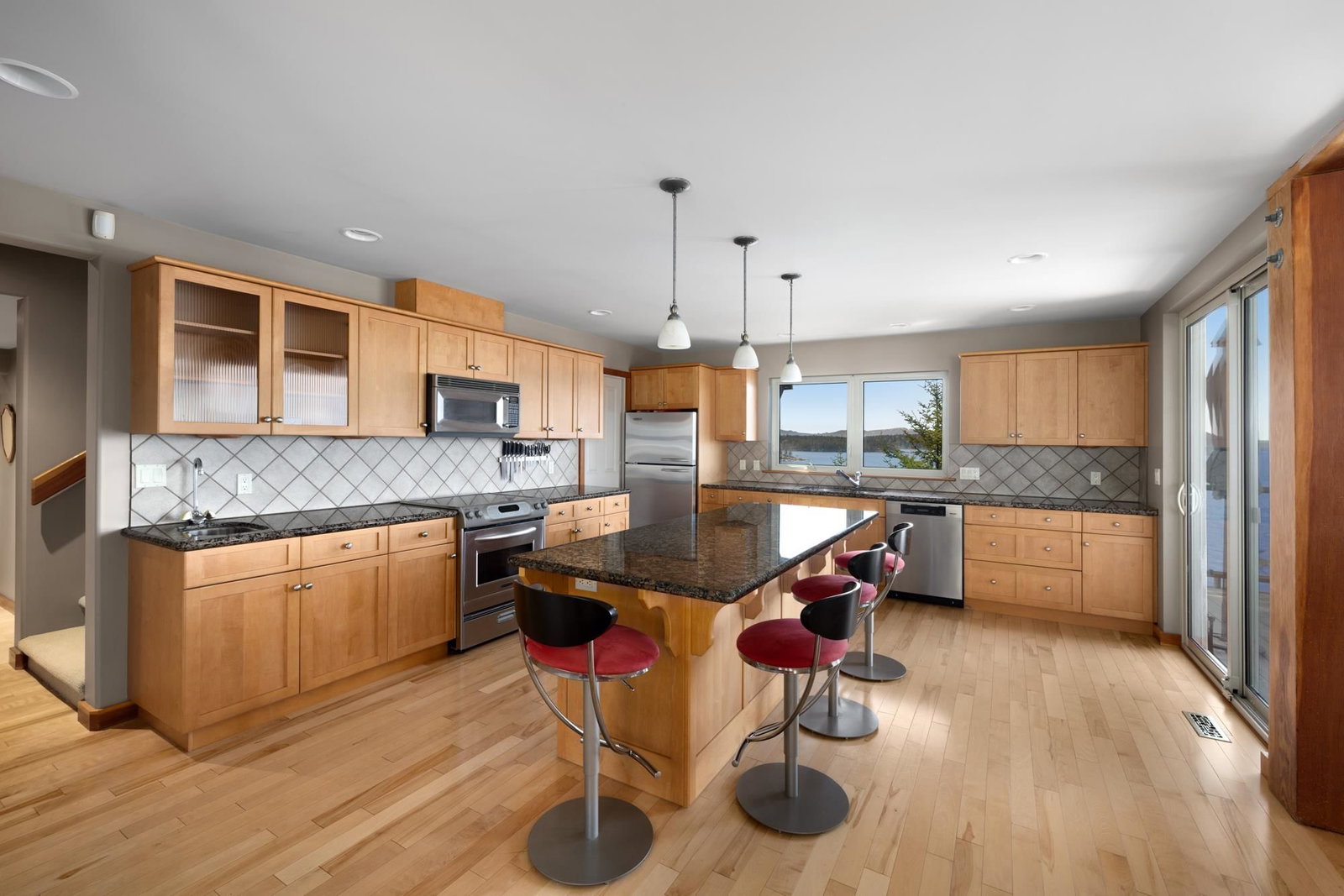Listing Image 12