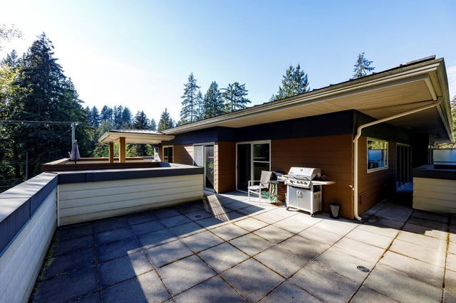 PH1 - 2832 Capilano Road