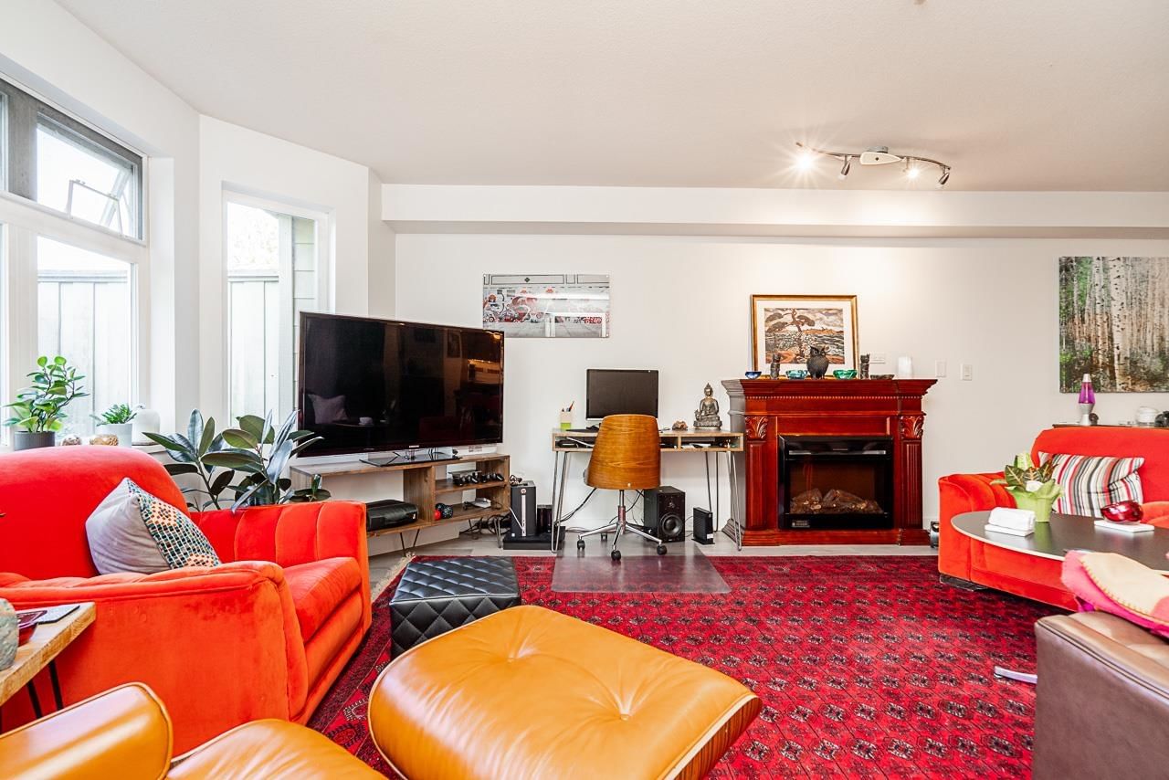 Listing Image 10