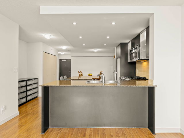 601 - 3333 Corvette Way