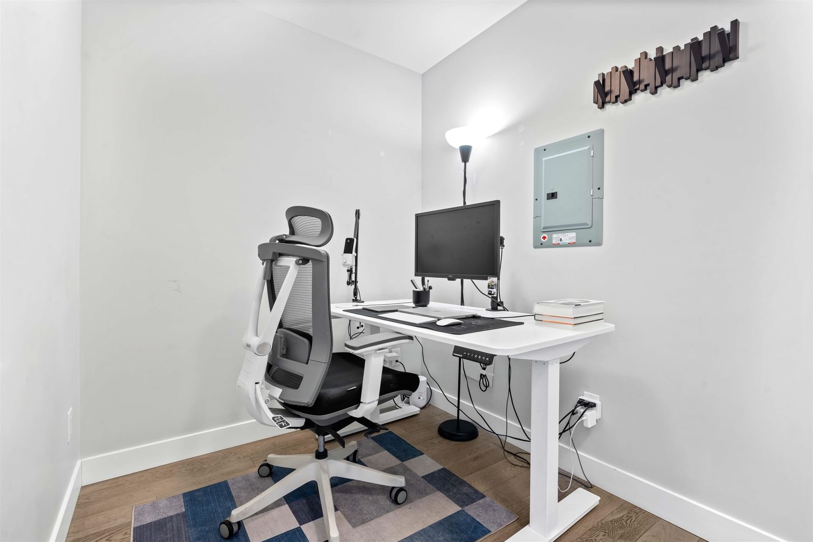 Listing Image 19