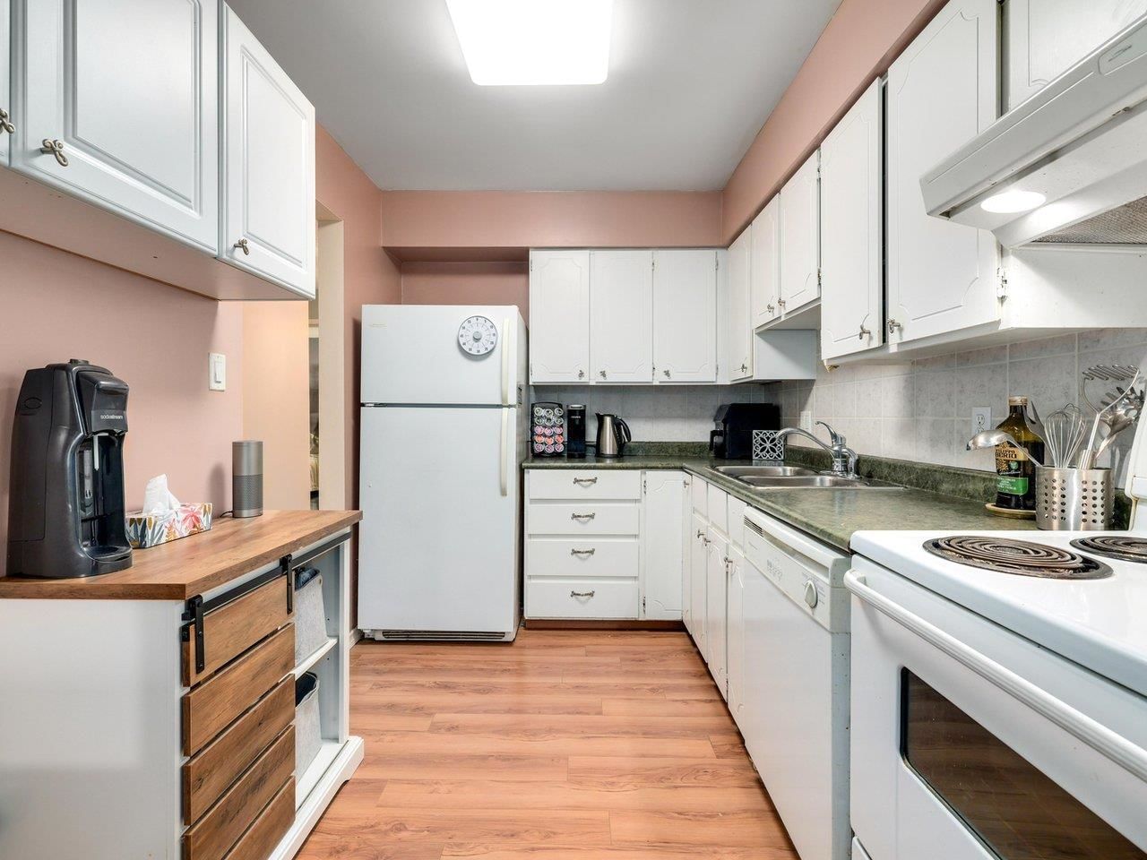 Listing Image 20