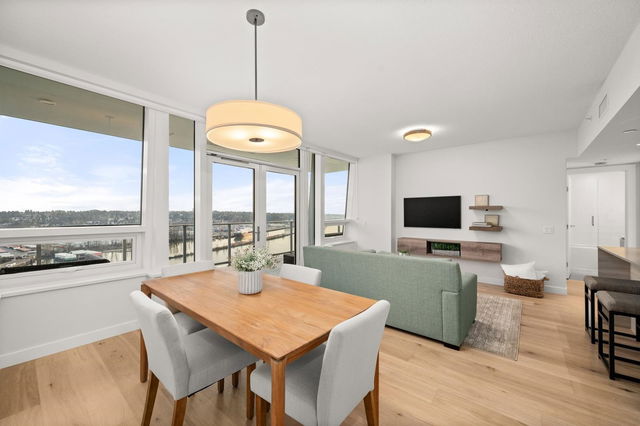 3202 - 908 Quayside Drive