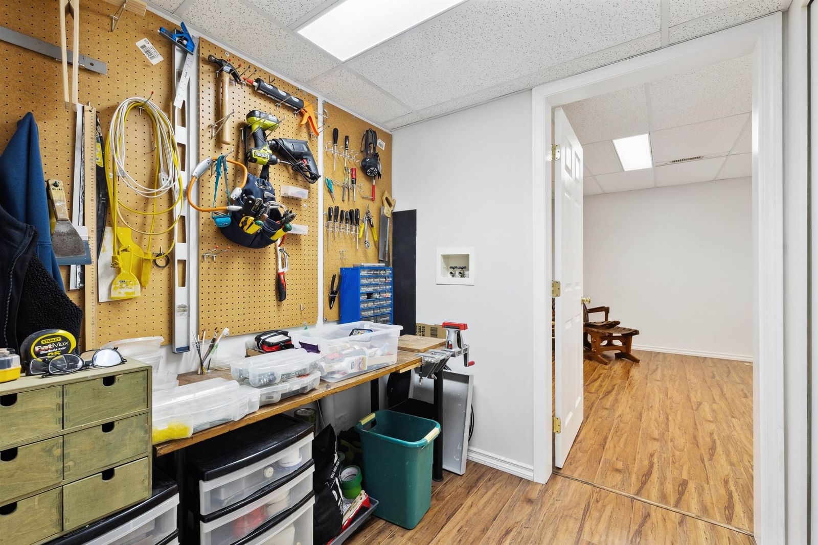 Listing Image 23