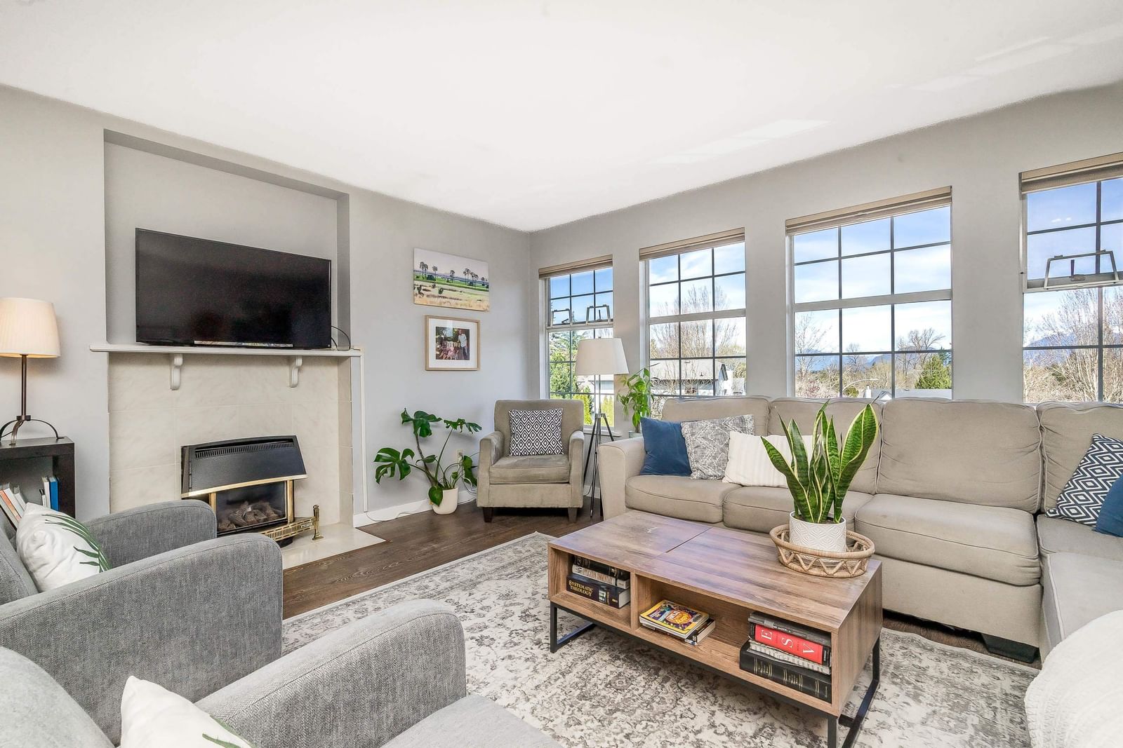 Listing Image 16