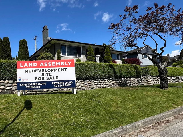 4701 Ridgelawn Drive