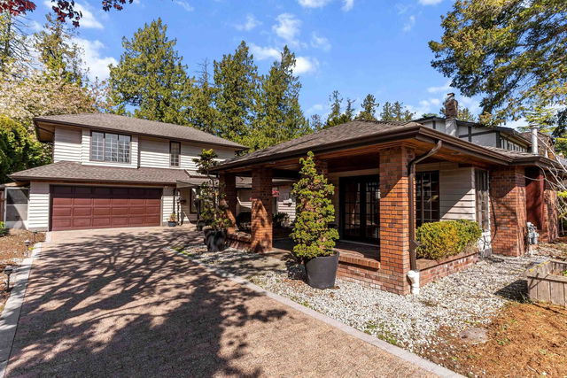 5660 Goldenrod Crescent