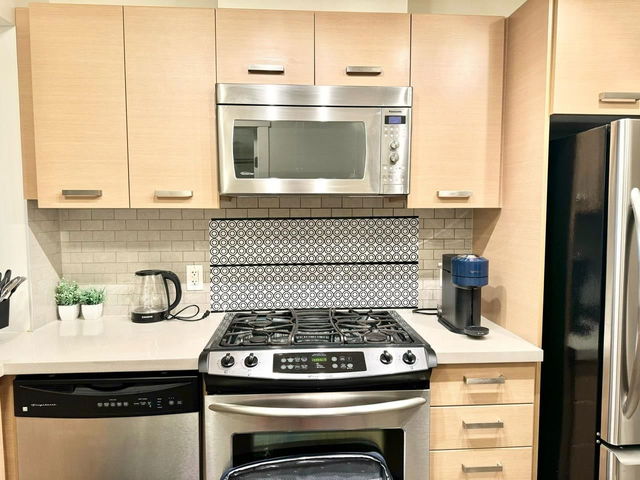 612 - 8033 Saba Road