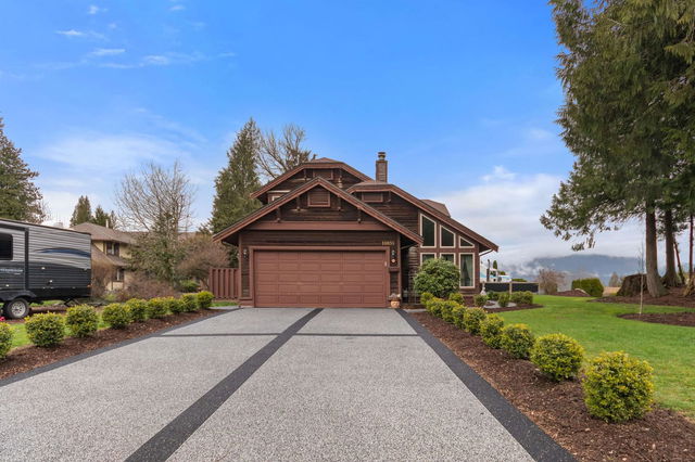 10039 Eagle Crescent