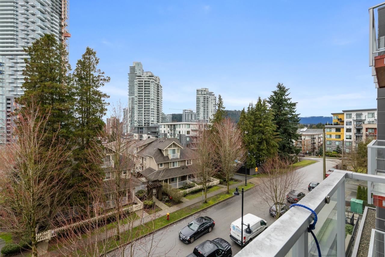Listing Image 11