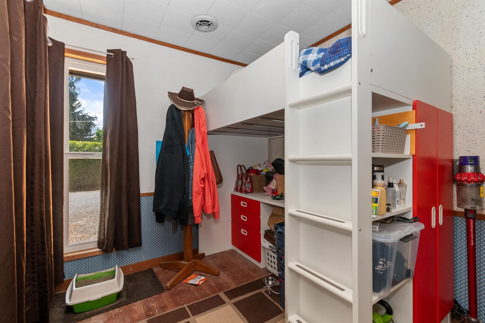 Listing Image 19