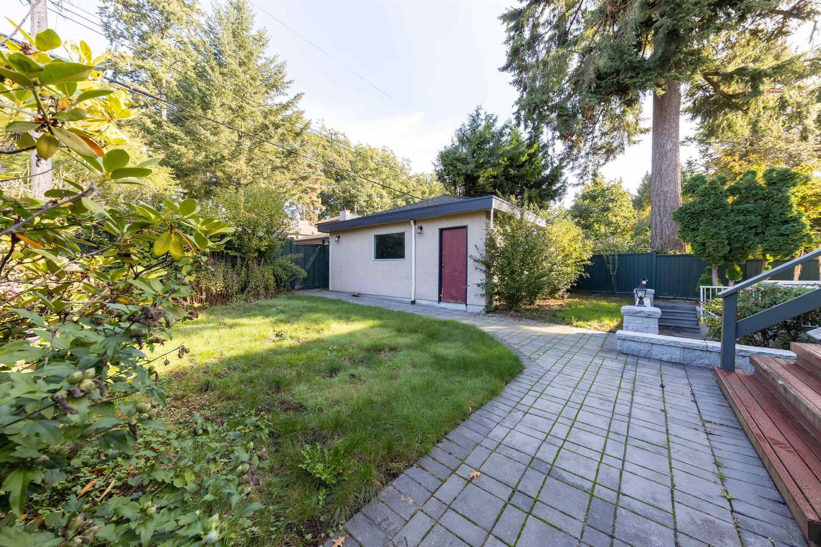 Listing Image 8