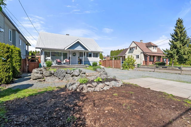45325 Crescent Drive