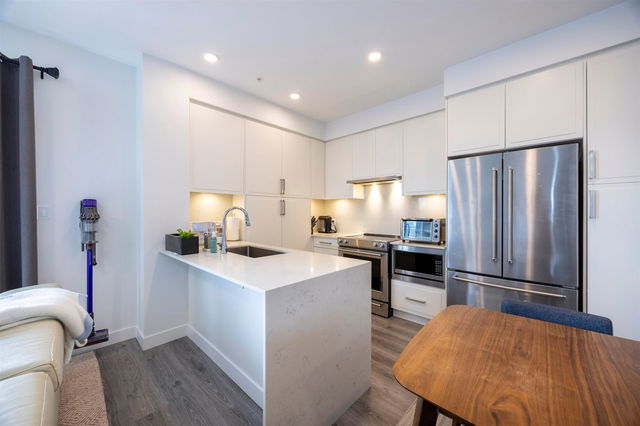 606 - 700 Clarke Road